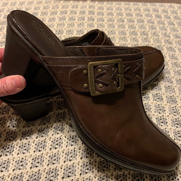 Sz 11 M Clarks Bendables leather block heel Mules Clogs - Picture 2 of 16